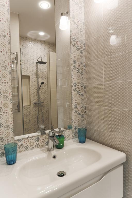 Modern Double Bedroom Apartment In Arkadia Odesa Exterior foto